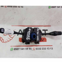 Nissan Primera Sinyal Silecek Kolu